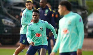 لا يزال فينيسيوس جونيور أحد الألغاز الدائمة في Brazil المتقلبة